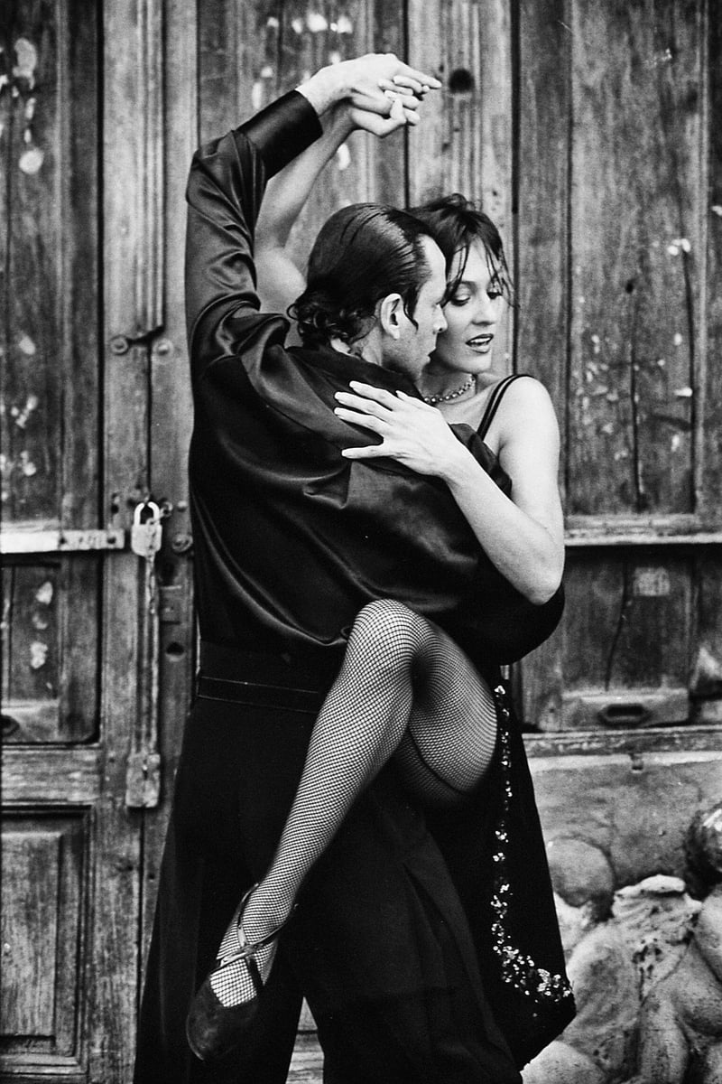 Salsa dancers in action